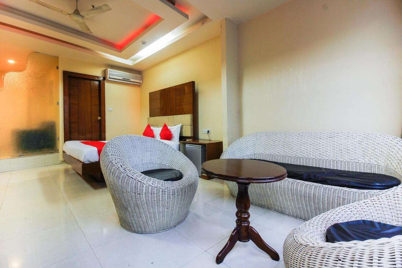 Oyo Hotel Metro International Near Lb Stadium Hyderabad Exterior foto